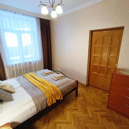 Old Town Retreat With Stunning Views 2 Bedroom Apartment Nearby The Church Of Saint Peter Riga Eksteriør bilde
