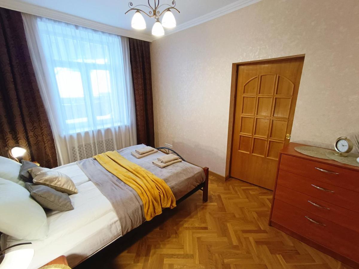 Old Town Retreat With Stunning Views 2 Bedroom Apartment Nearby The Church Of Saint Peter Riga Eksteriør bilde