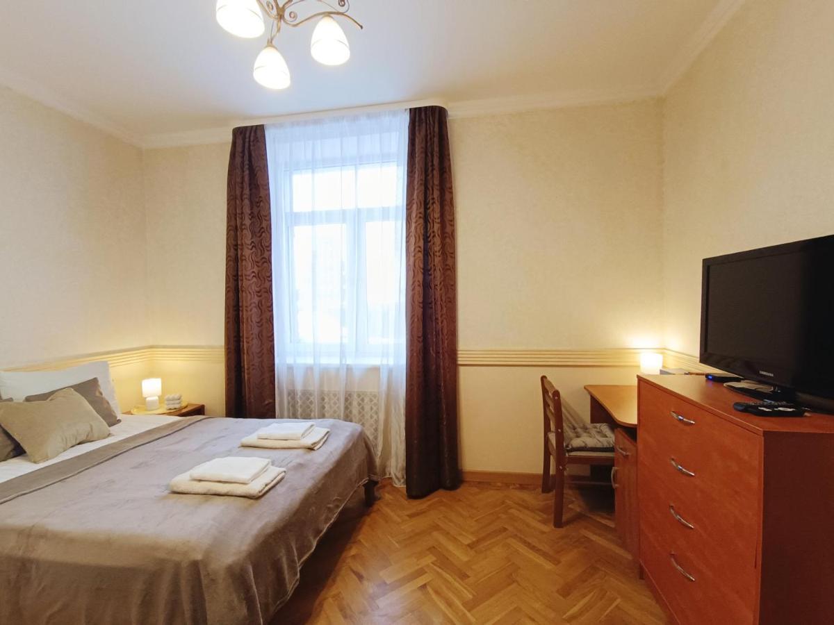 Old Town Retreat With Stunning Views 2 Bedroom Apartment Nearby The Church Of Saint Peter Riga Eksteriør bilde