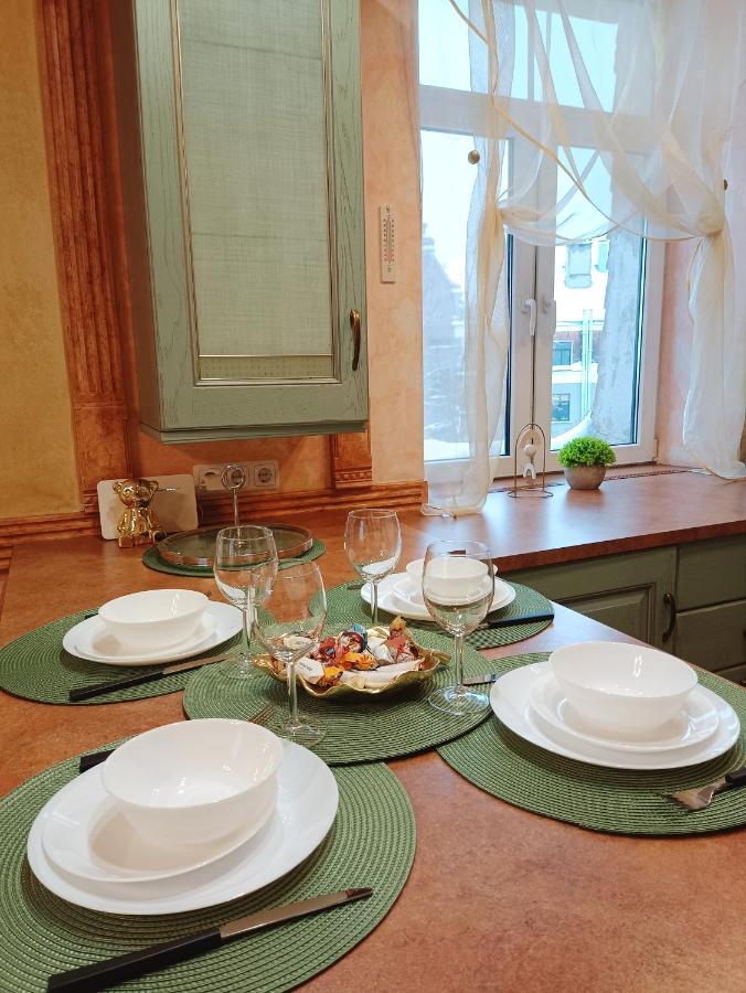 Old Town Retreat With Stunning Views 2 Bedroom Apartment Nearby The Church Of Saint Peter Riga Eksteriør bilde