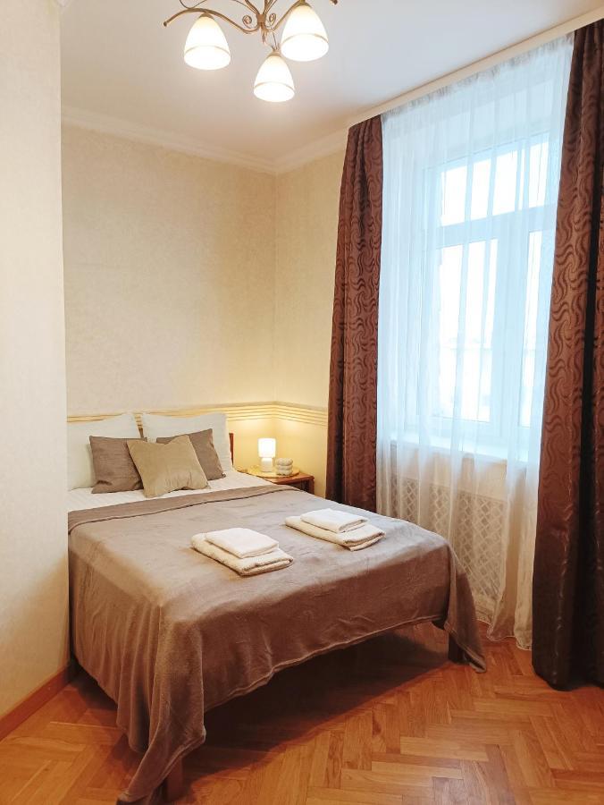 Old Town Retreat With Stunning Views 2 Bedroom Apartment Nearby The Church Of Saint Peter Riga Eksteriør bilde