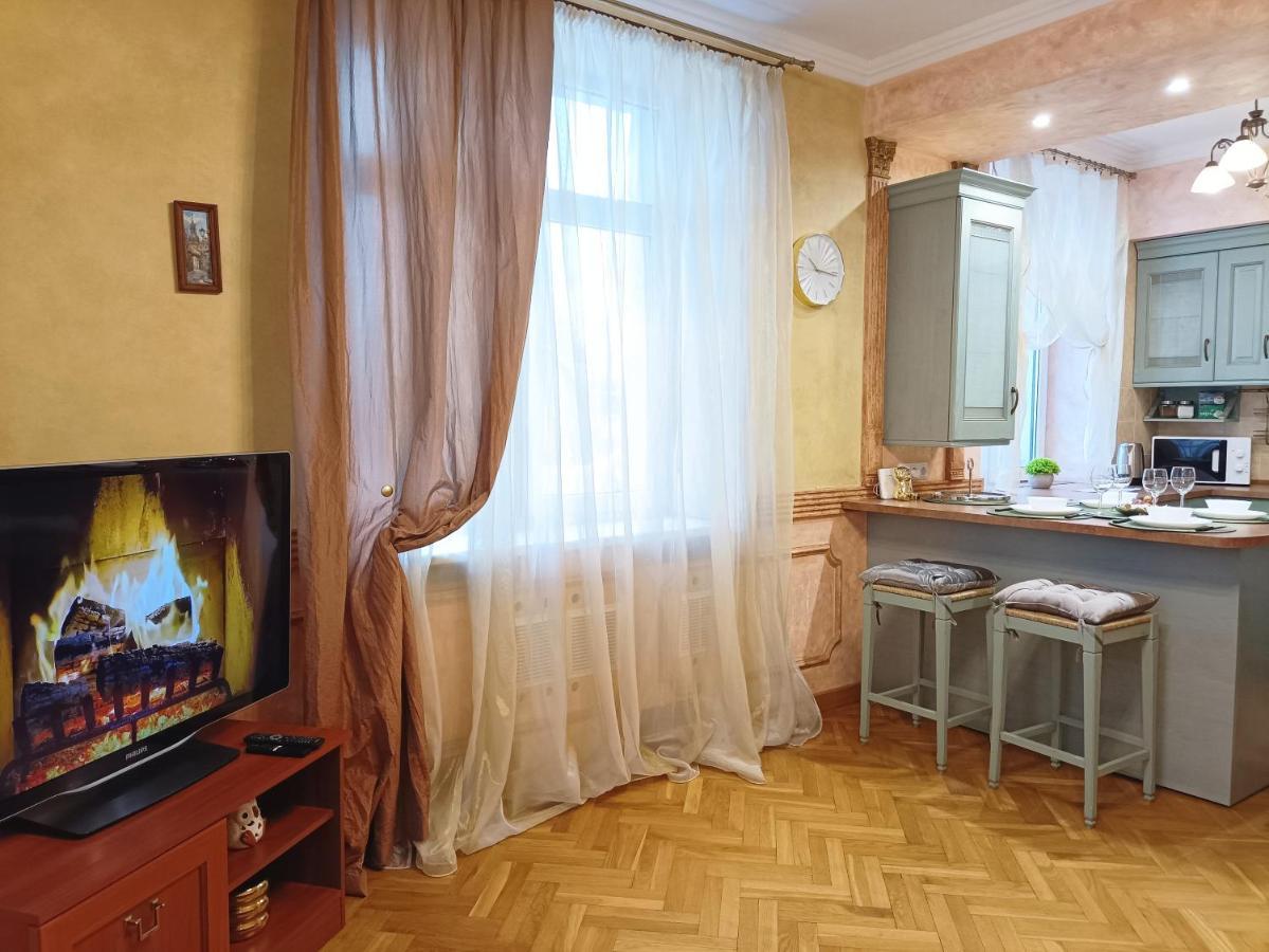 Old Town Retreat With Stunning Views 2 Bedroom Apartment Nearby The Church Of Saint Peter Riga Eksteriør bilde